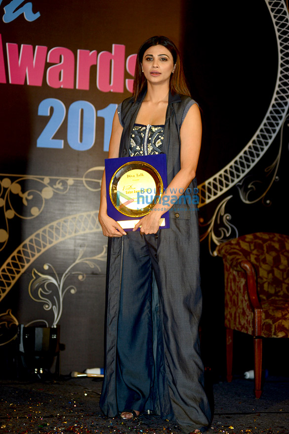 Daisy Shah graces ‘I Diva Salon Awards 2017’