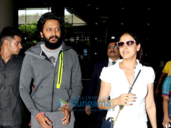 Genelia D'Souza arrives at the airport to receive her hubby Riteish Deshmukh as he returns from NY