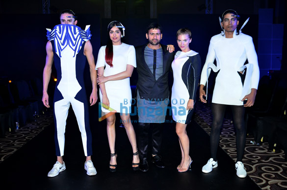 hrithik esha nidhhi walk at tech fashion tour season 3 19
