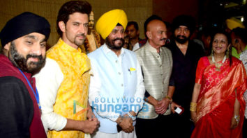 Hrithik Roshan & Rakesh Roshan grace ‘Basanti Chola Diwas’ celebrating 110th birth anniversary of Shaheed-E-Azam Bhagat Singh