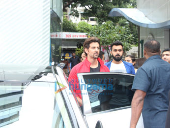 Hrithik Roshan snapped at Akro Gym