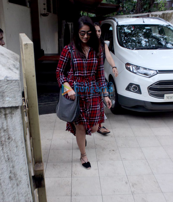 ileana dcruz snapped at matrix office 5 2