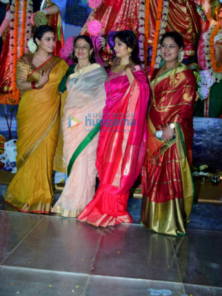 Kajol, Tanishaa Mukerji, Tanuja at North Bombay Sarbojanin Durga Puja