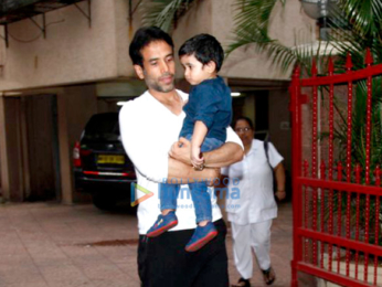 Kareena Kapoor Khan and Tusshar Kapoor snapped with their kids in Bandra