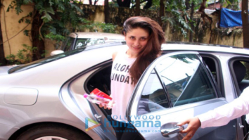Kareena Kapoor Khan snapped in a casual look outside her gym in Bandra