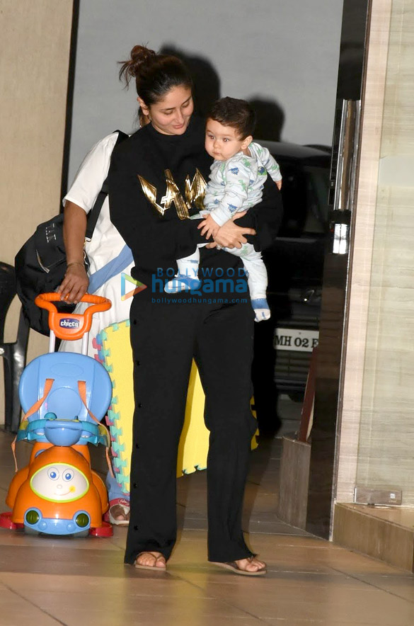 kareena kapoor khan snapped with taimur post birthday celebrations at babita kapoors house in bandra 2