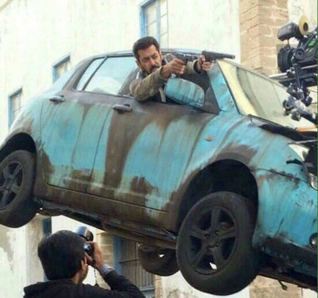 LEAKED WHOA! Salman Khan performs deadly stunt on the sets of Tiger Zinda Hai