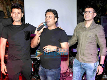 Lyricist Kumaar celebrates his birthday with friends and relatives