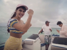 OMG! Jacqueline Fernandez gets hurt on Judwaa 2 sets; proudly flaunts her injury mark