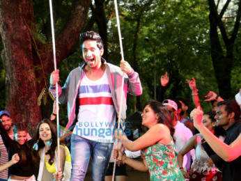 On location of 'Jia Aur Jia' at Tree House