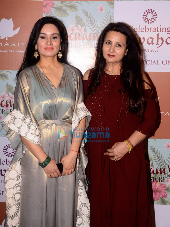 padmini kolhapure poonam dhillon launch their fall winter collection at celebrating vivaha 2017 3