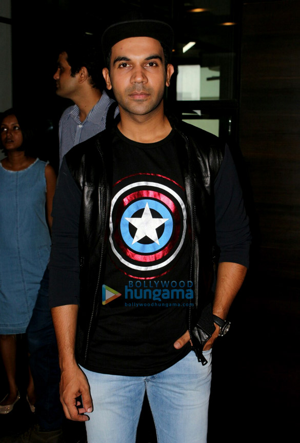 rajkummar promotes newton at eros international office 6