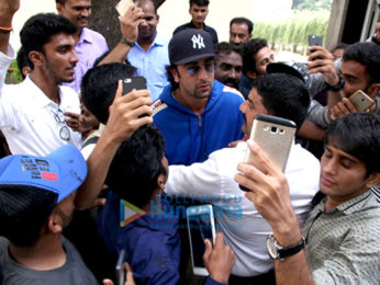 Ranbir Kapoor greets fans on his 35th birthday