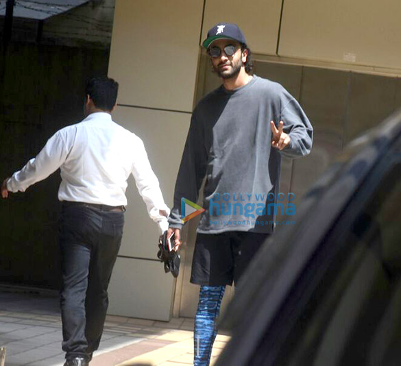 ranbir kapoor snapped post rehearsals for his film dragon in bandra 5