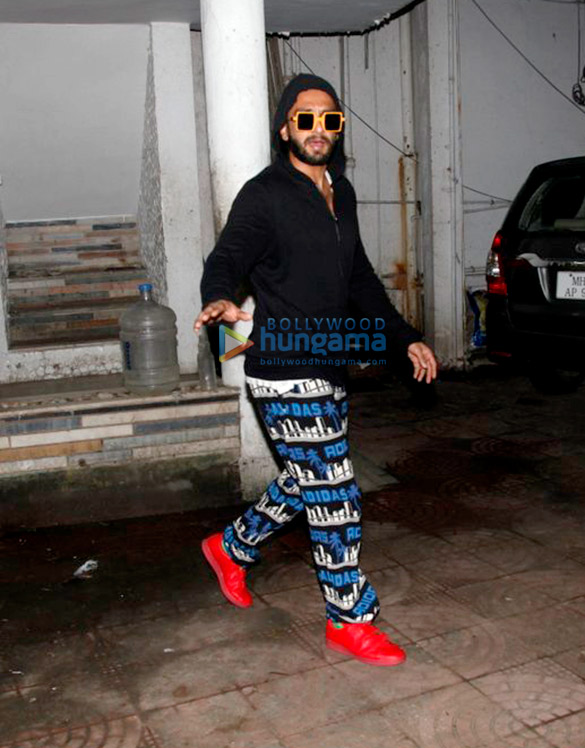 ranveer singh snapped at grandparents house 2