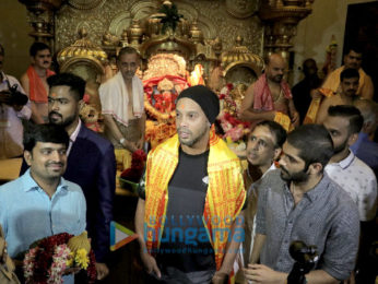 Ronaldinho visit Sidhivinayak temple in Mumbai