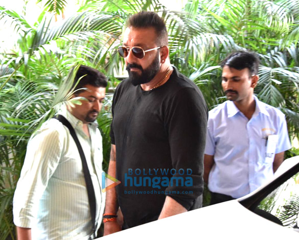 sanjay dutt snapped promoting the film bhoomi 2