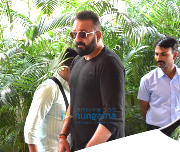 sanjay dutt snapped promoting the film bhoomi 3