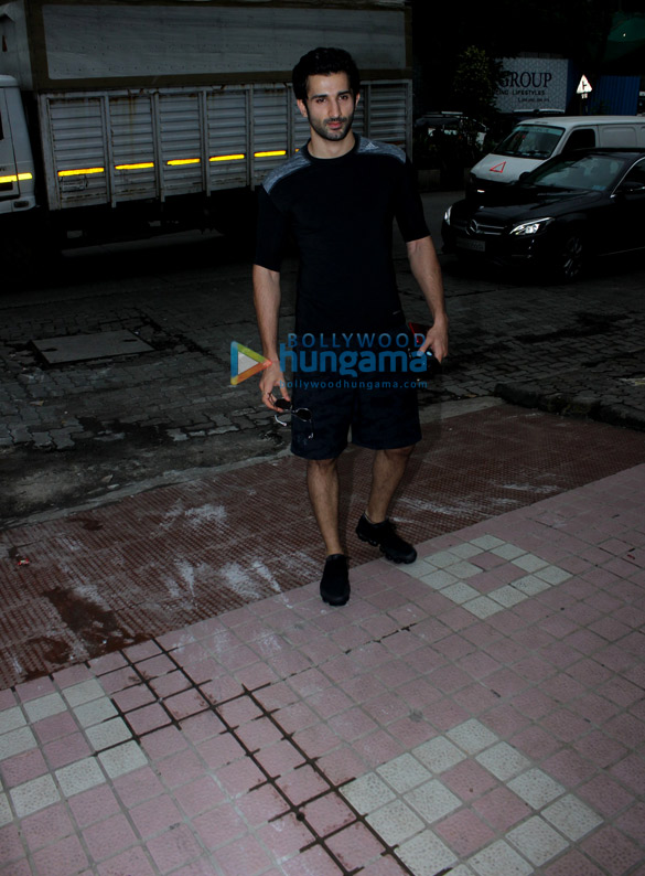 siddharth gupta and snapped at the gym 5