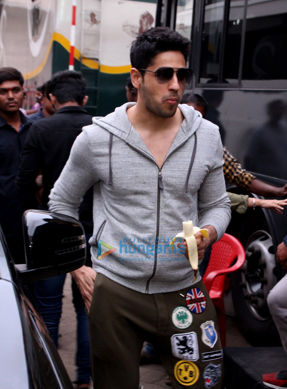 sidharth malhotra spotted after ittefaq photoshoot 1