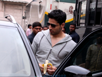 Sidharth Malhotra spotted after 'Ittefaq' photoshoot in Mehboob Studio