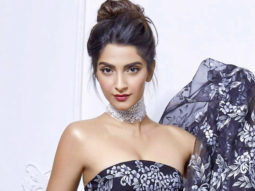 Sonam Kapoor flies to Mumbai for a day for Sanjay Dutt biopic