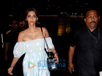 Sonam Kapoor and Ileana D'Cruz snapped at the airport