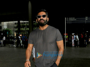 Suniel Shetty snapped at the airport