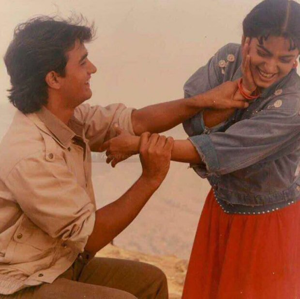 This throwback photo of evergreen couple Aamir Khan and Juhi Chawla from Qayamat Se Qayamat Tak will make you nostalgic!
