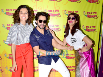 Varun Dhawan, Jacqueline Fernandez and Taapsee Pannu promote 'Judwaa 2' at 98.3 FM Radio Mirchi
