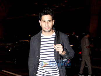 Sidharth Malhotra, Kriti Sanon and Huma Qureshi snapped at the airport
