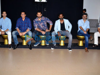Dino Morea, Mukesh Rishi and others grace the opening of Akhilesh Kumar's art show 'Sochalay'