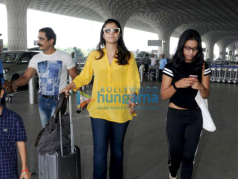 Ajay Devgn, Kajol and others snapped at the airport