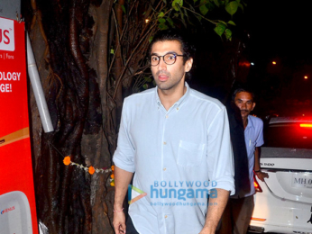Siddharth Roy Kapur, Aditya Roy Kapur, Kunaal Roy Kapur at Pali Village cafe