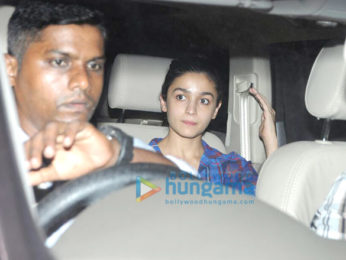 Aamir Khan, Virat Kohli and others snapped at the airport