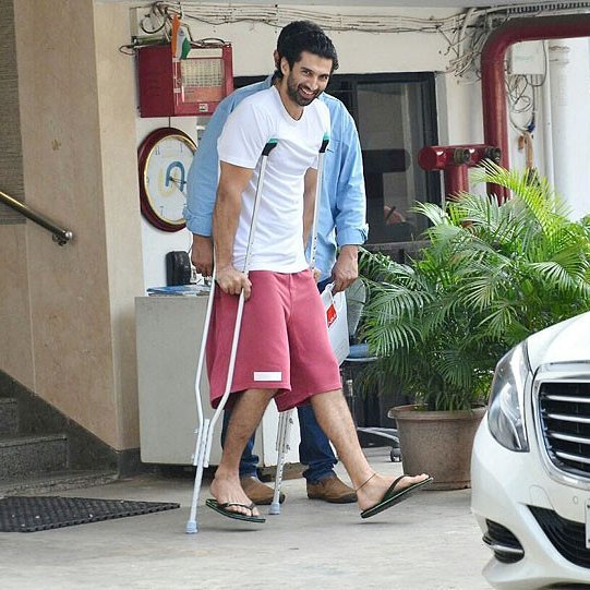 Aditya Roy Kapur goes out of action2