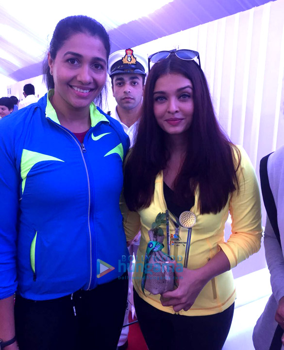 aishwarya rai bachchan at mumbai customs half marathon 1
