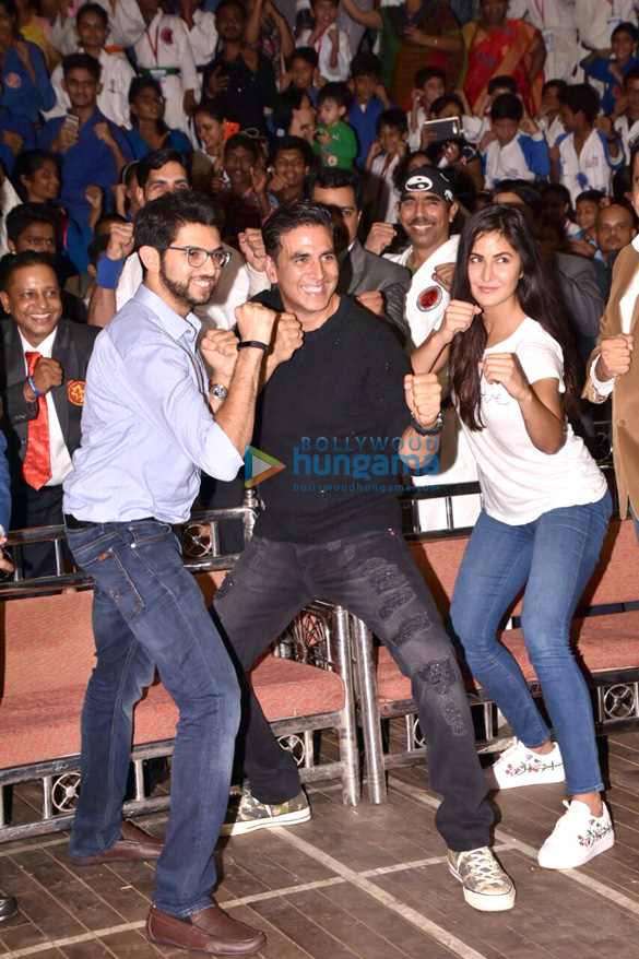 akshay kumar and katrina kaif snapped attending a martial arts event7