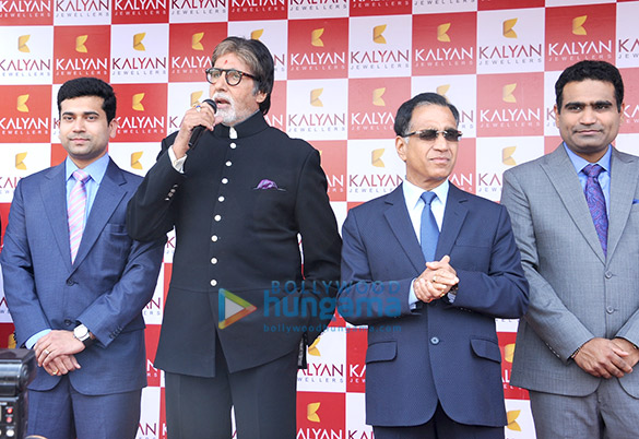 amitabh bachchan at the grand opening of kalyan jewellers in bhopal 5