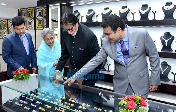 amitabh bachchan at the grand opening of kalyan jewellers in bhopal 6