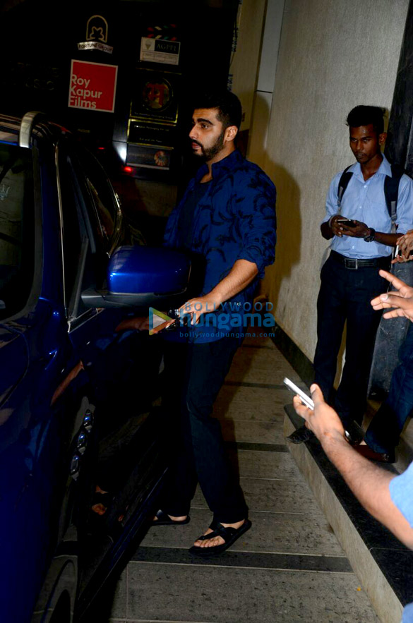 arjun kapoor spotted at ashutosh govarikars office in bandra 1