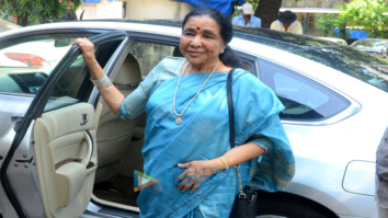 Asha Bhosle spotted at a dubbing studio in Bandra