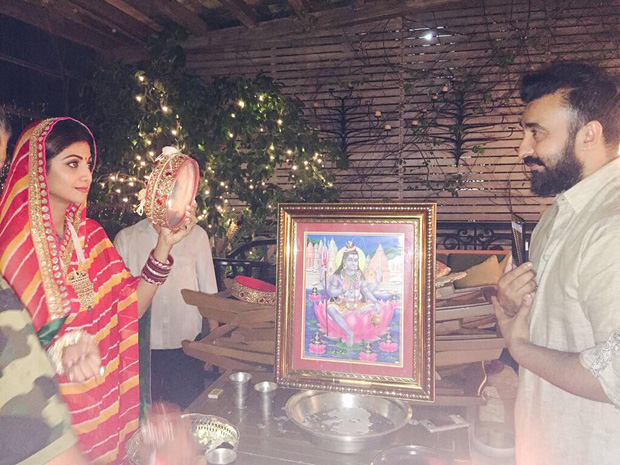 B-town-celebrities-celebrate-Karva-Chauth-and-here-are-the-pics-(60)