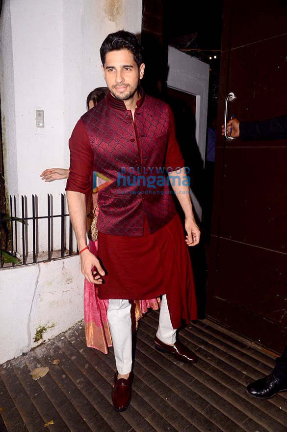 celebs grace aamir khans diwali bash1 9