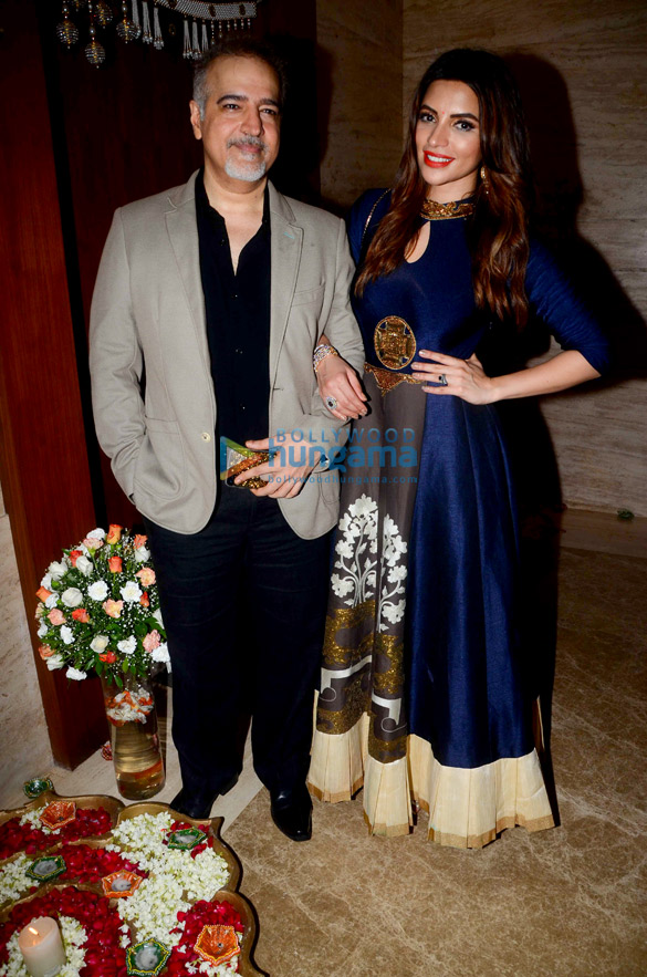 celebs grace bhushan kumars diwali party 4