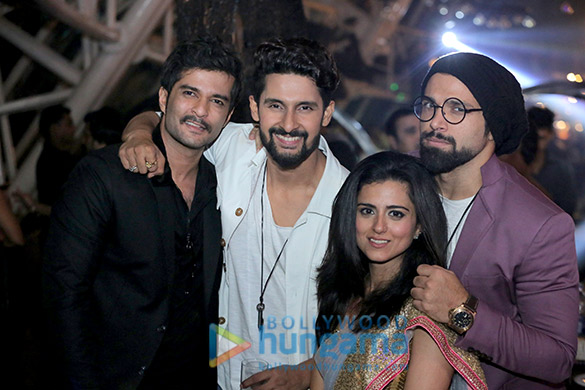 celebs grace riddhi dogras pre diwali bash at the stadium bar 5