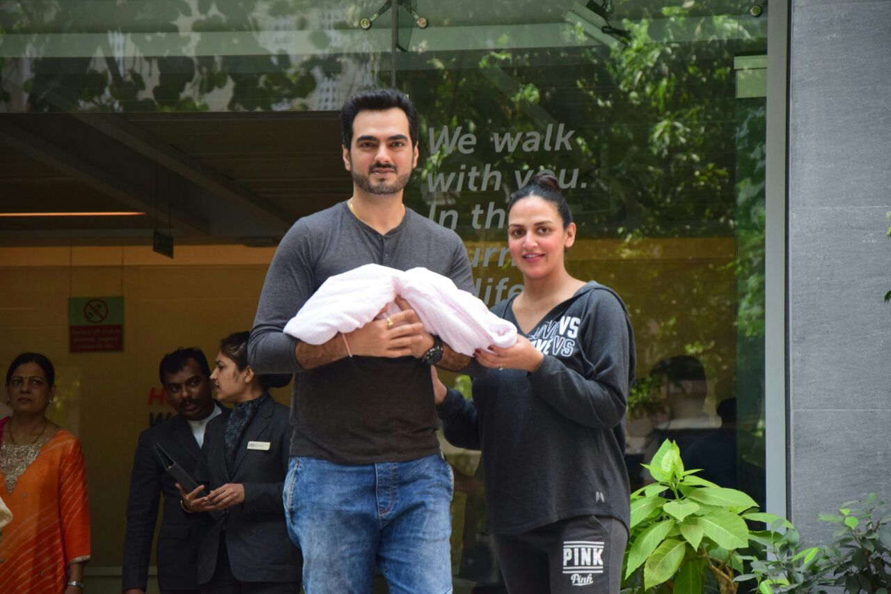 1280px x 853px - Esha Deol and husband Bharat Takhtani welcome their baby girl : Bollywood  News - Bollywood Hungama