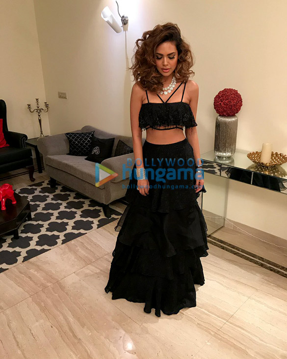 esha gupta 94