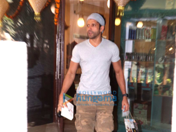 Farhan Akhtar snapped at BBLUNT