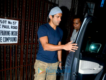 Farhan Akhtar snapped post dubbing in Bandra